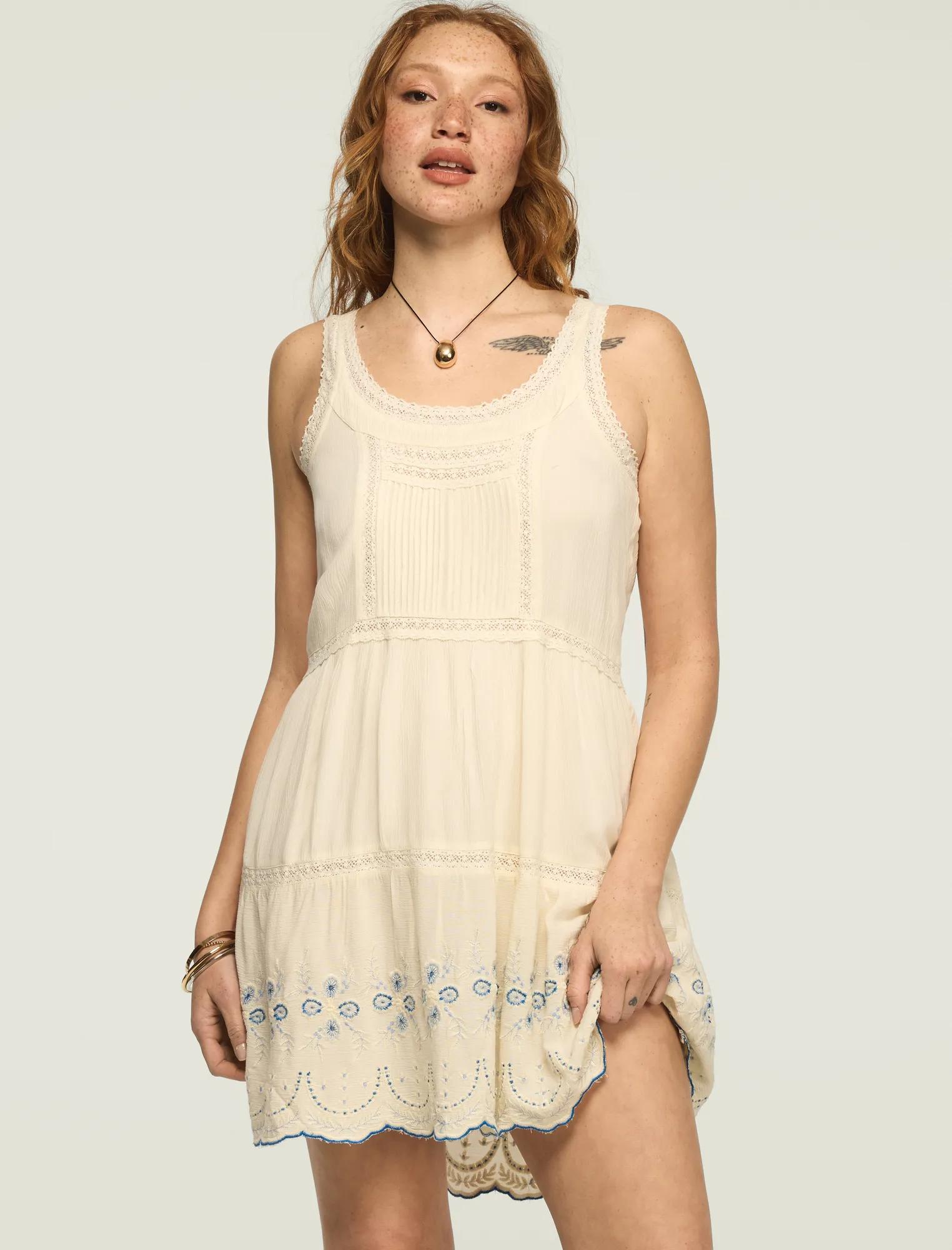 EASY_LACE_TRIM_EMBROIDERED_MINI_DRESS_100