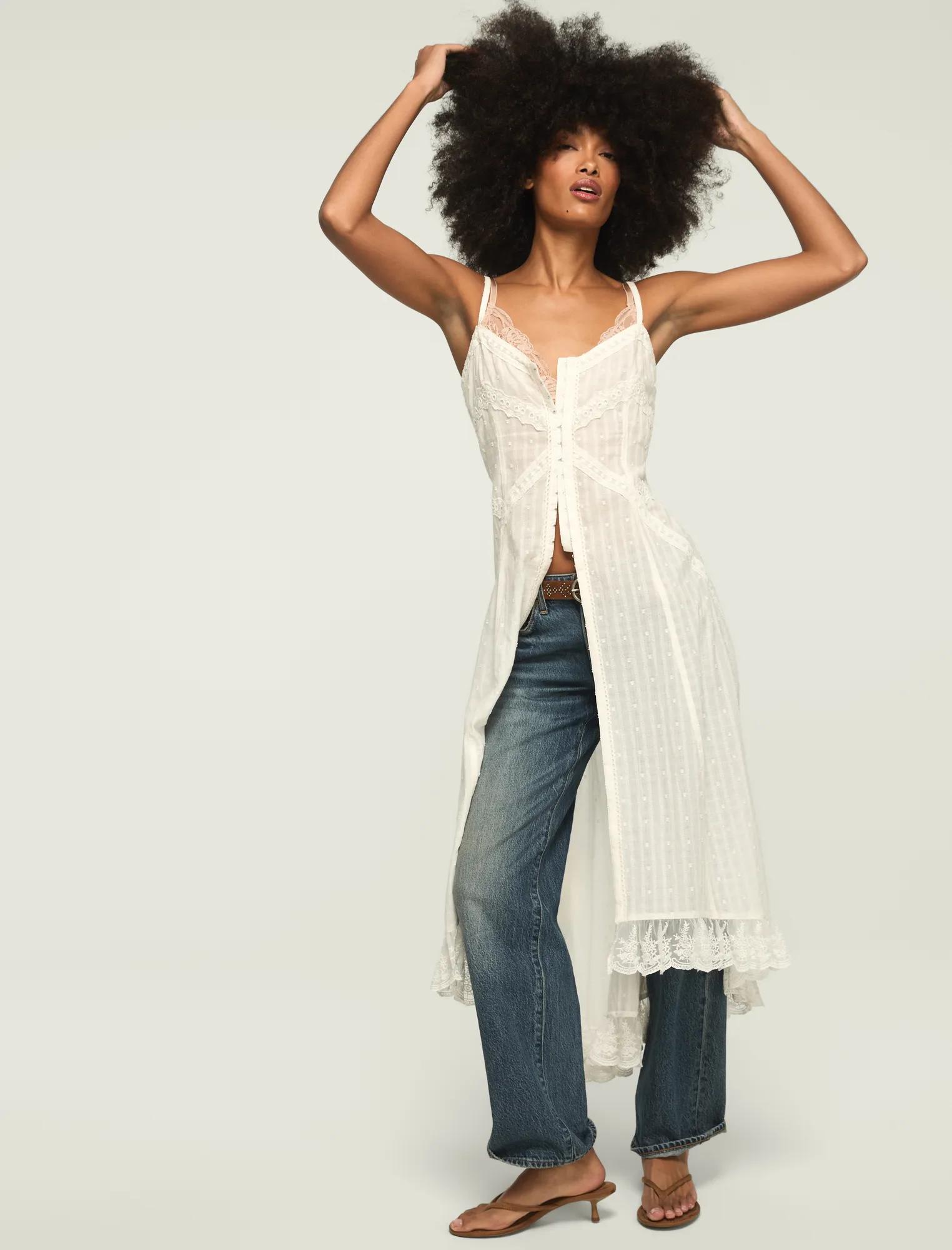 FESTIVAL_LACE_TRIMMED_HOOK_EYE_TOP_110