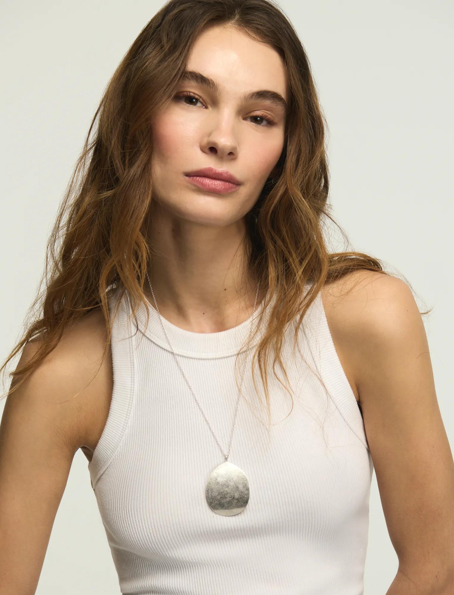 LARGE_TEARDROP_NECKLACE_040