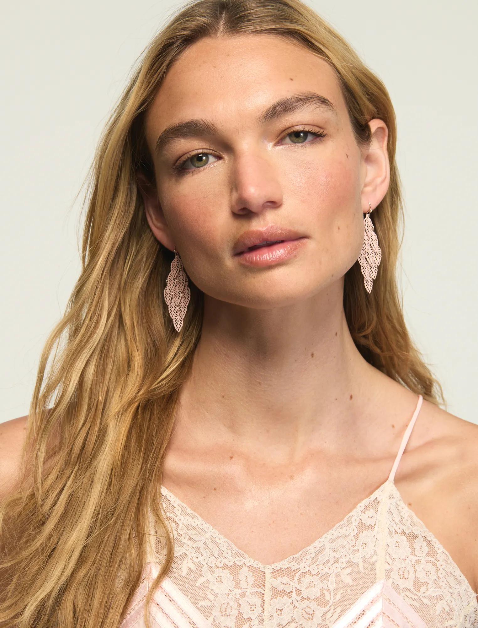 LAYERED_LEAF_DROP_EARRINGS_710