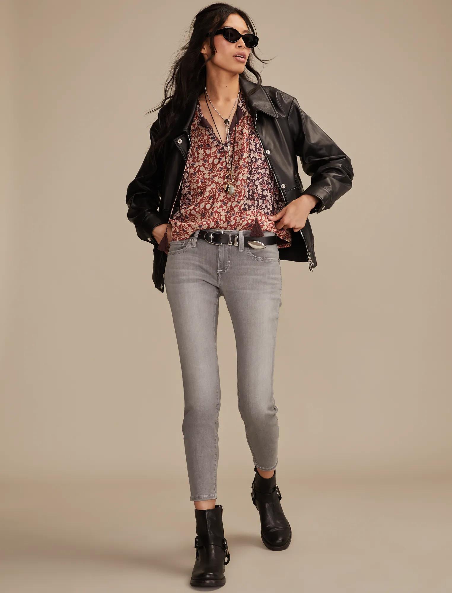 LOW_RISE_LIZZIE_SKINNY_050