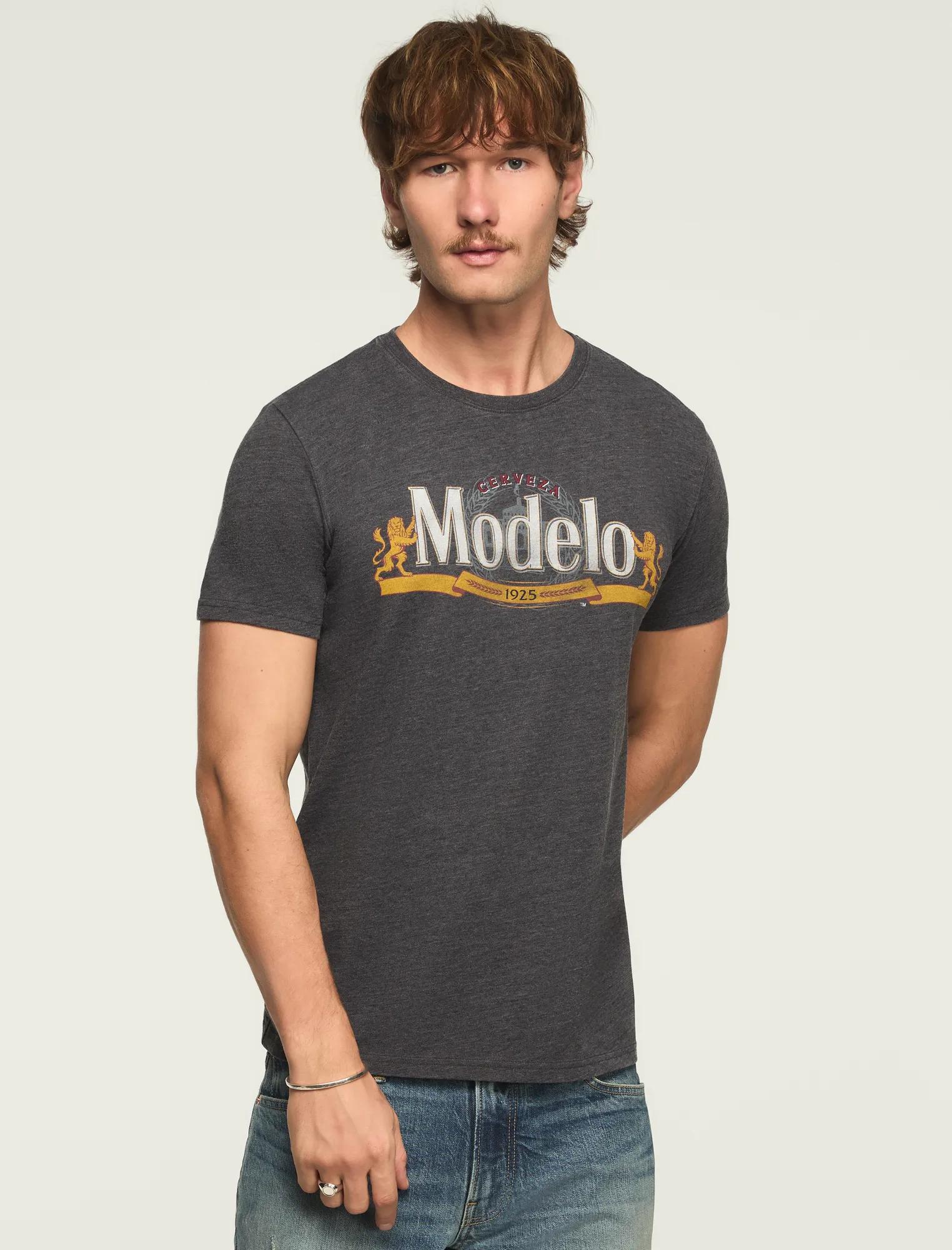 MODELO_SKULLS_TEE_001