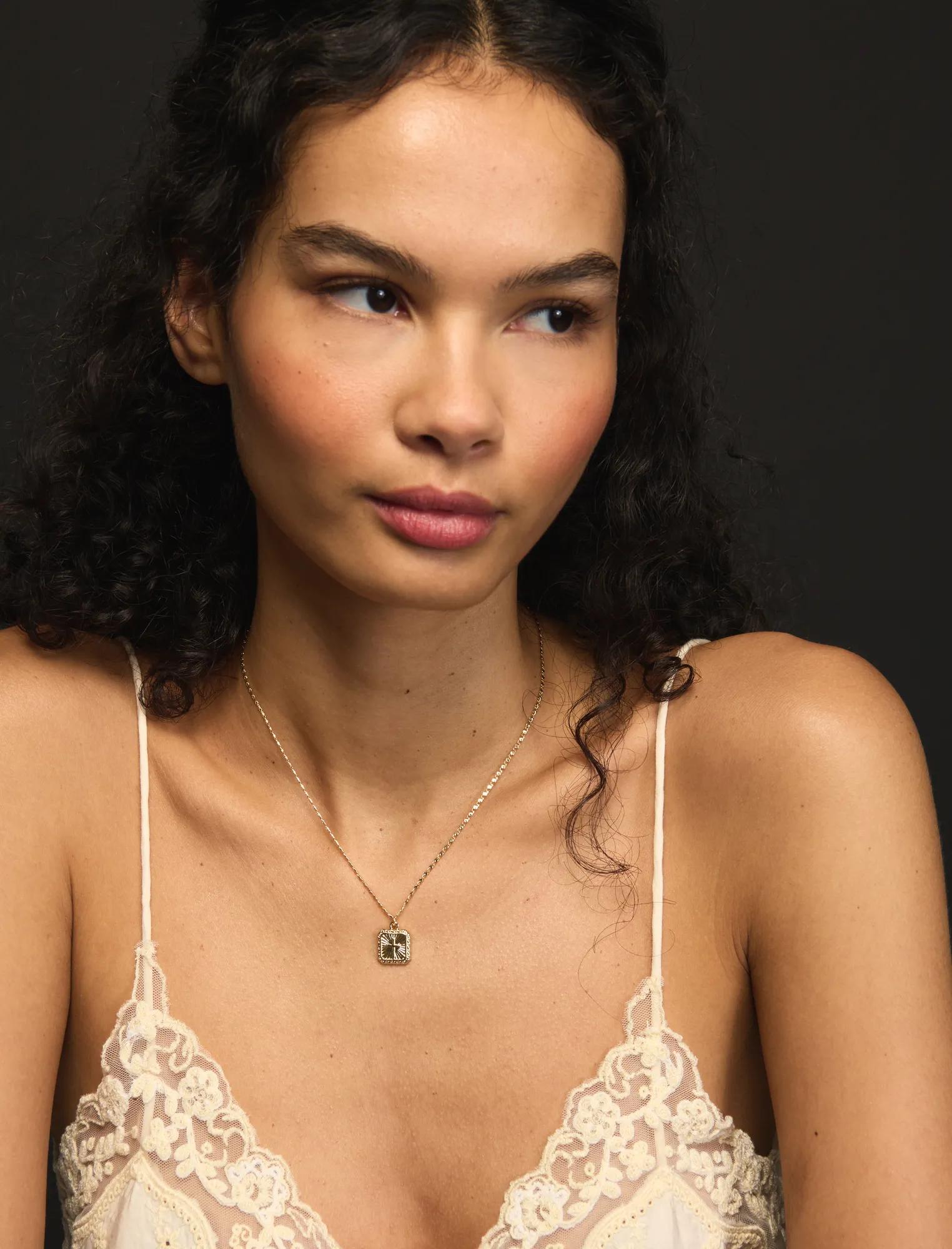 PENDANT_NECKLACE_710