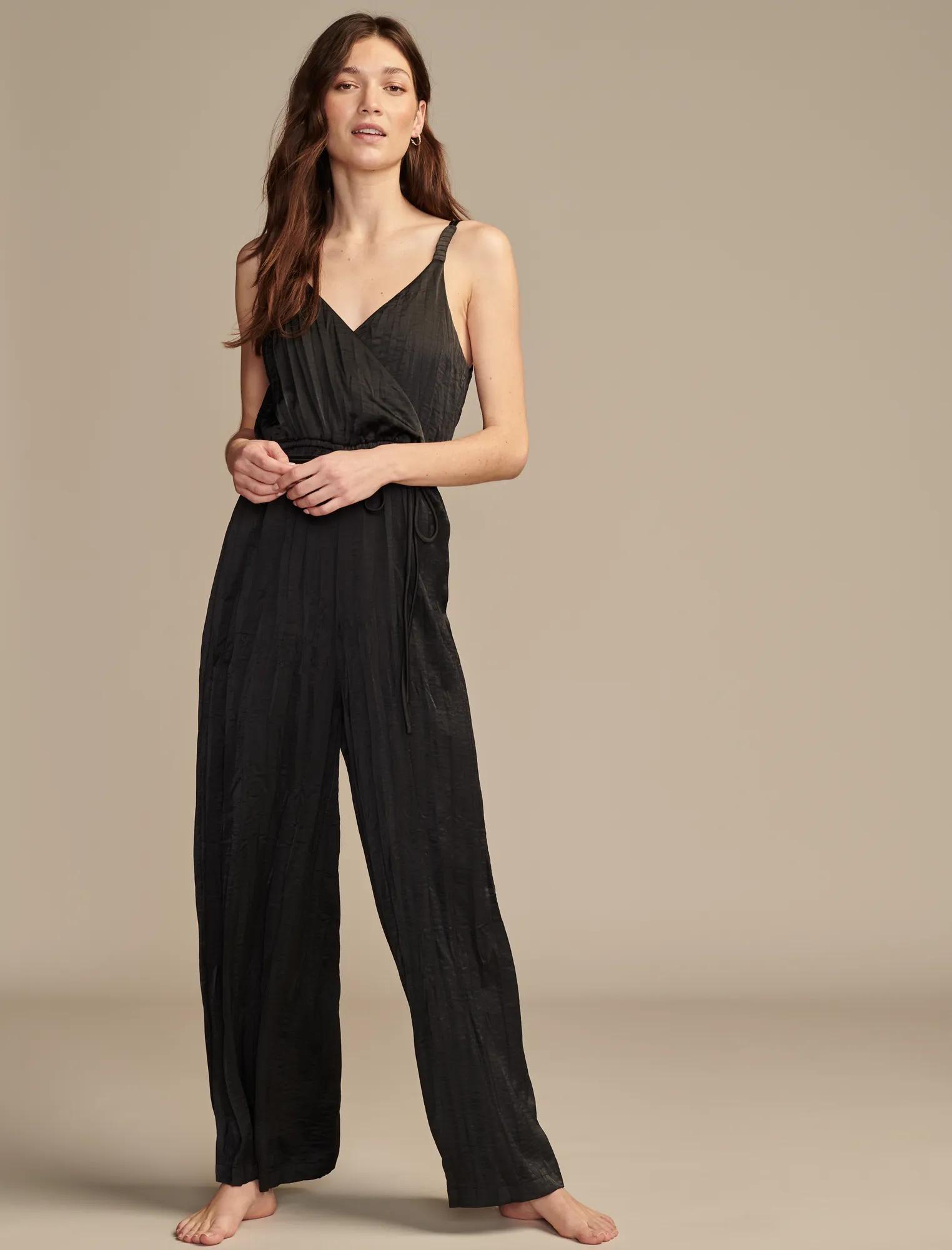 PLEATED_SATIN_JUMPSUIT_011