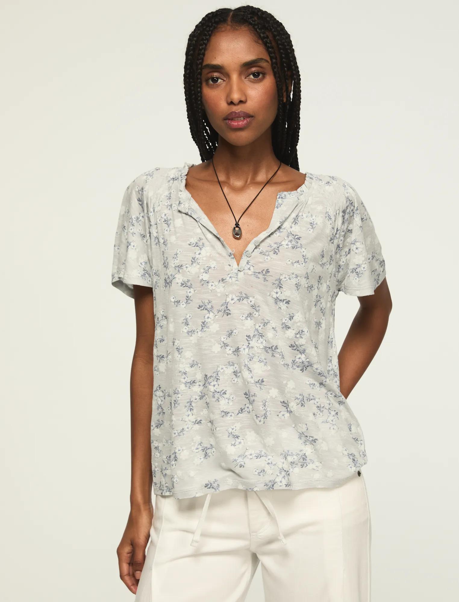 SANDWASH_FLUTTER_SLEEVE_HENLEY_TOP_420