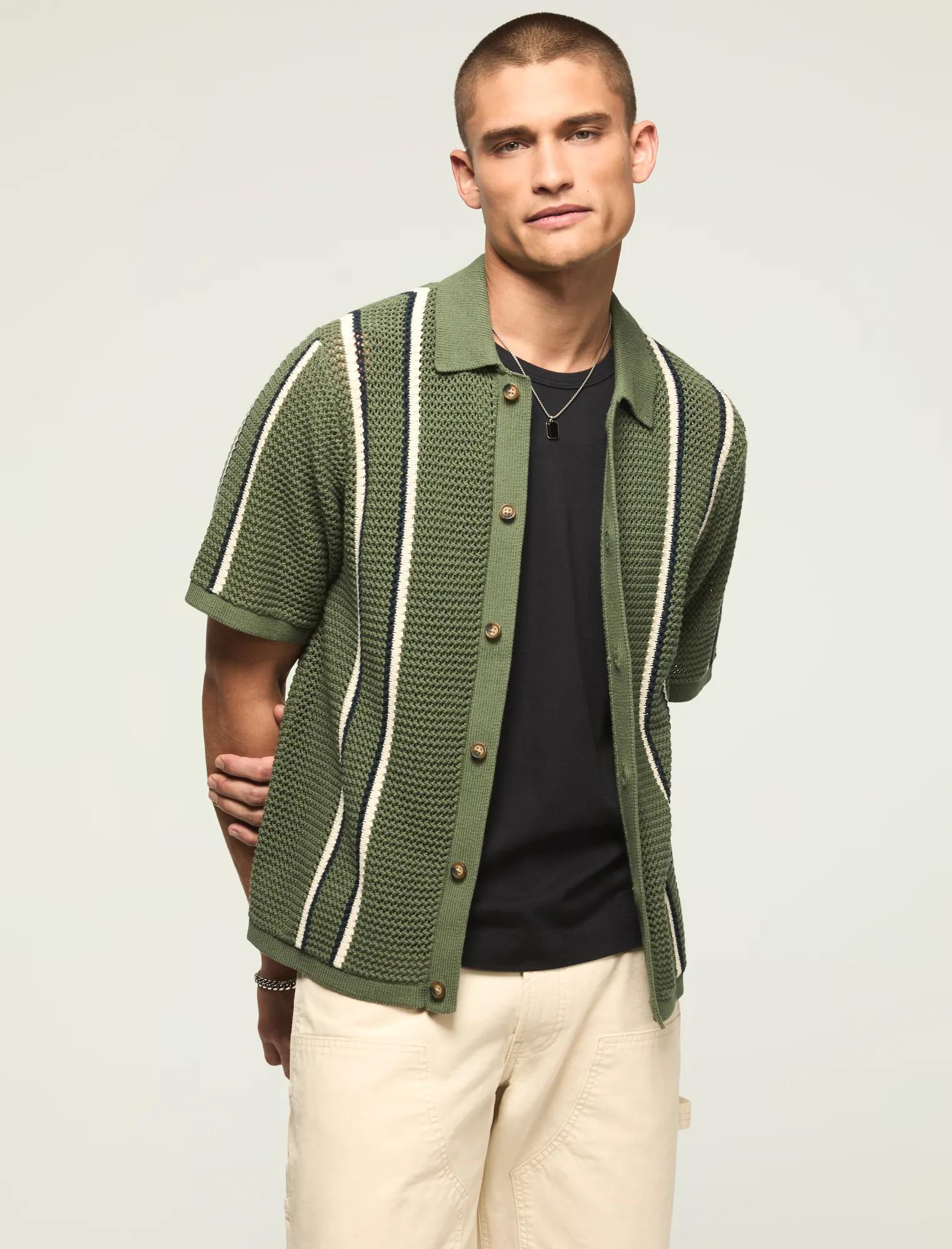 STRIPE_BUTTON_FRONT_SWEATER_300